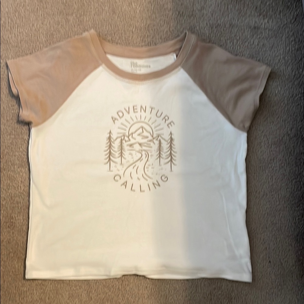 White and Tan Short Sleeve Raglan Tee with Graphic